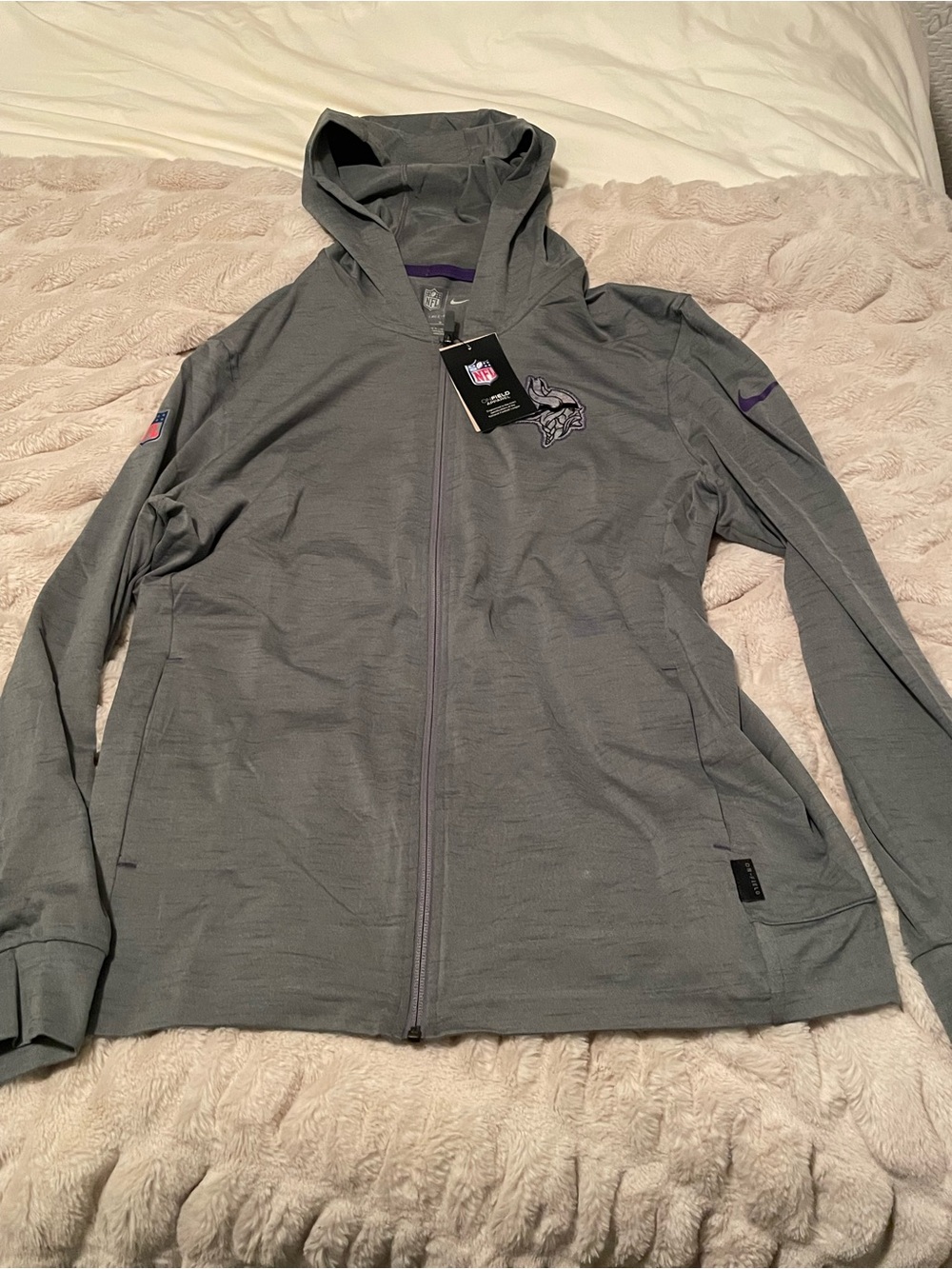 Mens brand new Nike Minnesota Vikings full zip hoodie